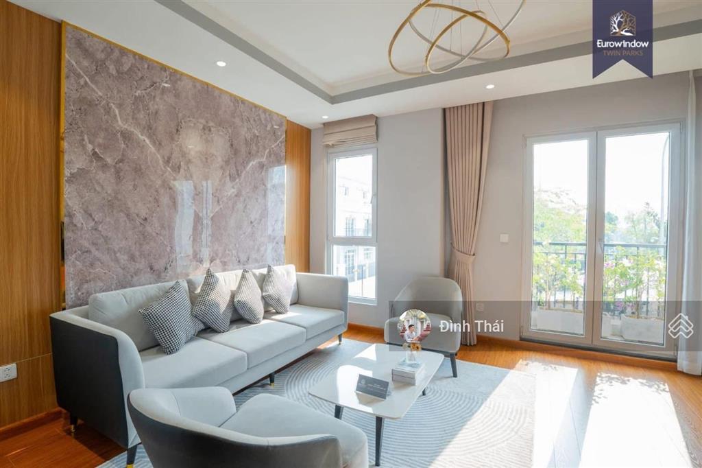 Ngoại giao! căn lk 75m2 tt gia lâm giá 16 tỷ. trục đường nối cụm tiện ích eurowindow twin park
