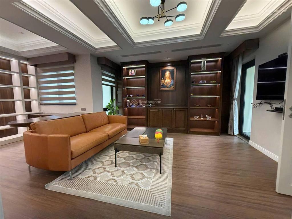 Hiếm! cho thuê biệt thự vic 225m2*5t dự án vin ba son giá 250tr/tháng full nt, ở ngay + kinh doanh