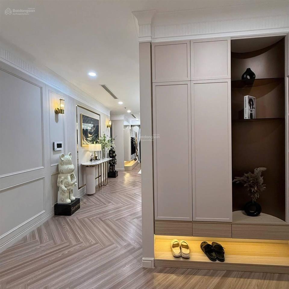 Chính chủ gửi bán căn góc 150m2 tòa lux 6 dự án vin ba son giá 25,5 tỷ có tl, full nt, ở + đầu tư