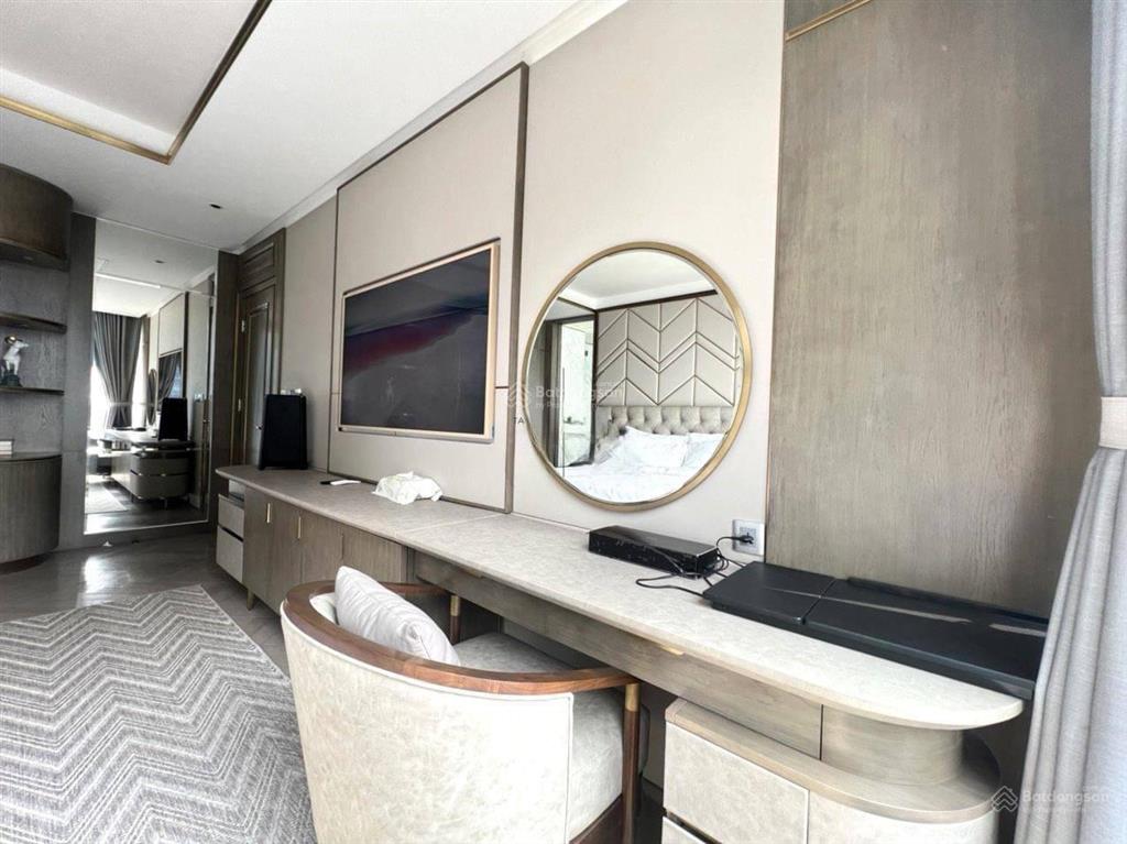 Hiếm! bán căn góc 4pn*160m2 tầng cao view đẹp tòa a1 dự án vin ba son giá 56,x tỷ, ở + đầu tư ngay