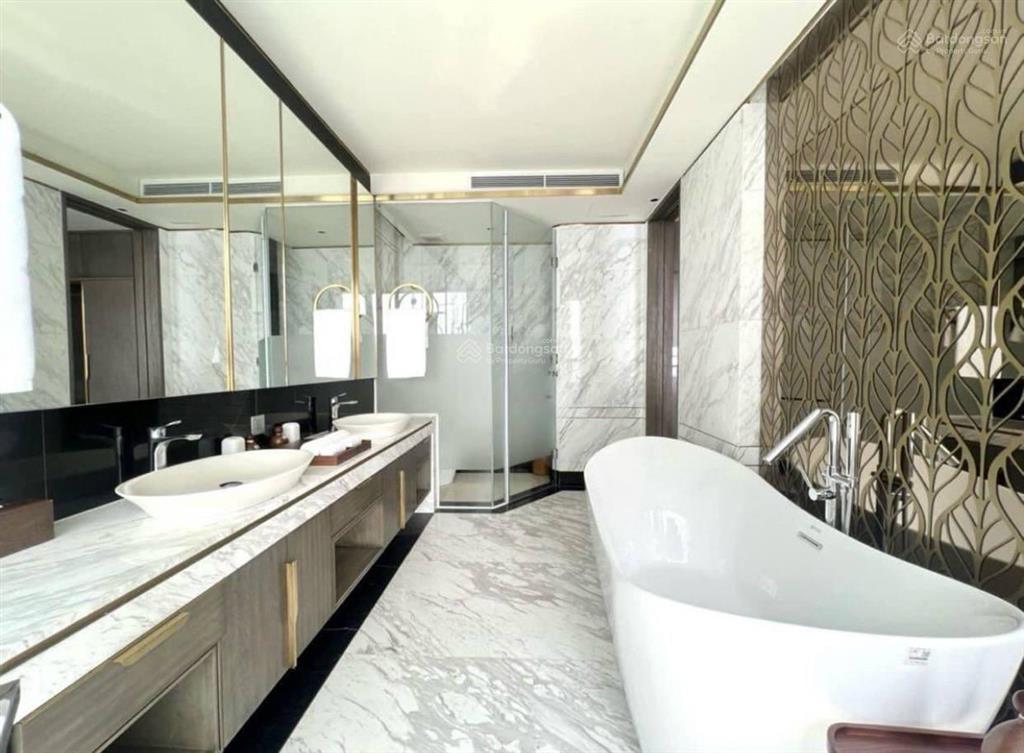 Hiếm! bán căn góc 4pn*160m2 tầng cao view đẹp tòa a1 dự án vin ba son giá 56,x tỷ, ở + đầu tư ngay