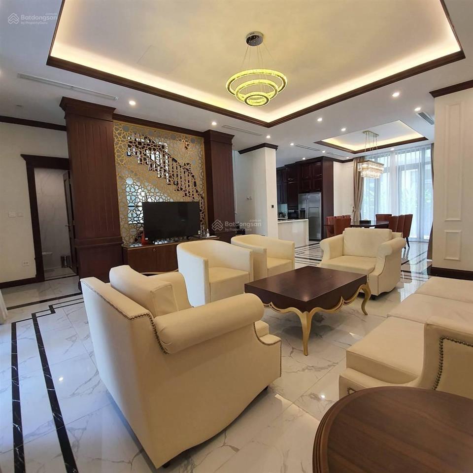 Chủ nhà tin tưởng gửi bán bt vic 225m2*5 tầng dự án vin ba son giá 330 tỷ full nội thất vip, sẵn sổ