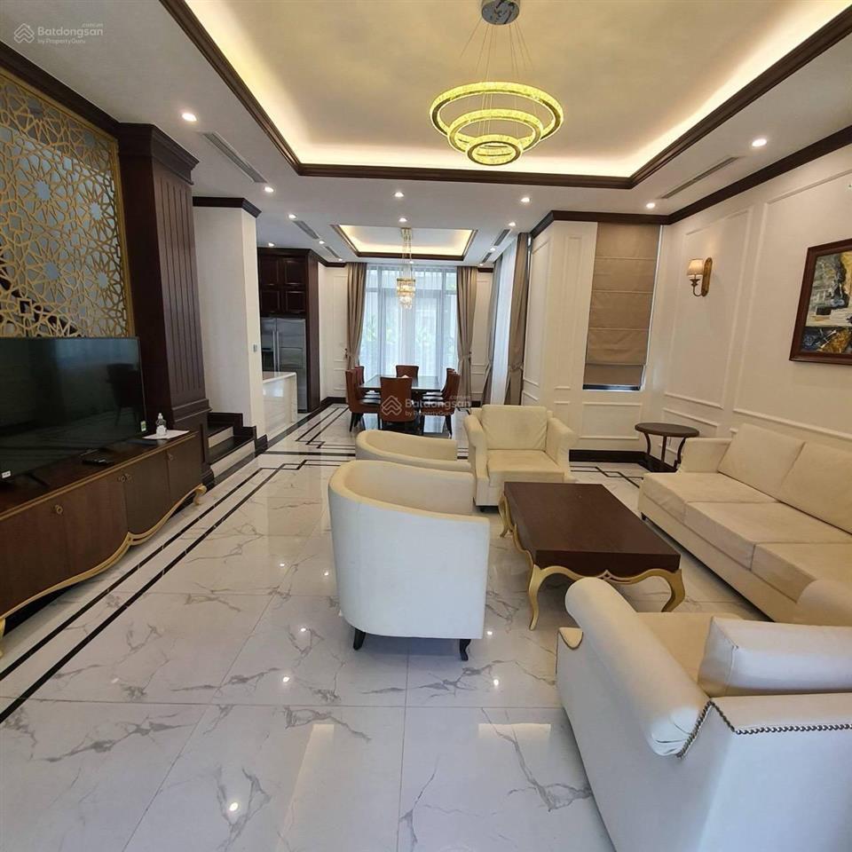 Chủ nhà tin tưởng gửi bán bt vic 225m2*5 tầng dự án vin ba son giá 330 tỷ full nội thất vip, sẵn sổ