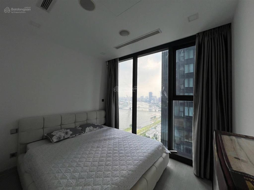 Chính chủ gửi bán ch 2pn*68,9m2 toà a2 dự án vinhomes ba son giá 15 tỷ, full nt, view sông, ở ngay