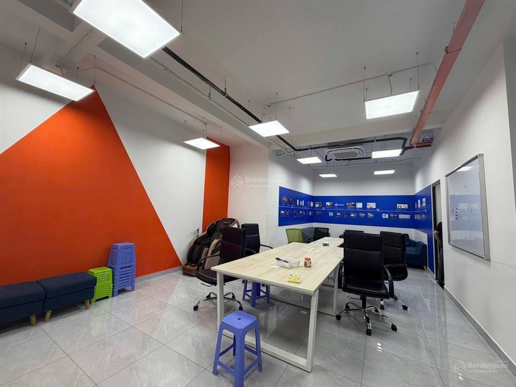 Vip! bán bt vic 225m2*5 tầng view sông dự án vinhomes ba son giá 300 tỷ, sẵn sổ, ở + kinh doanh vp