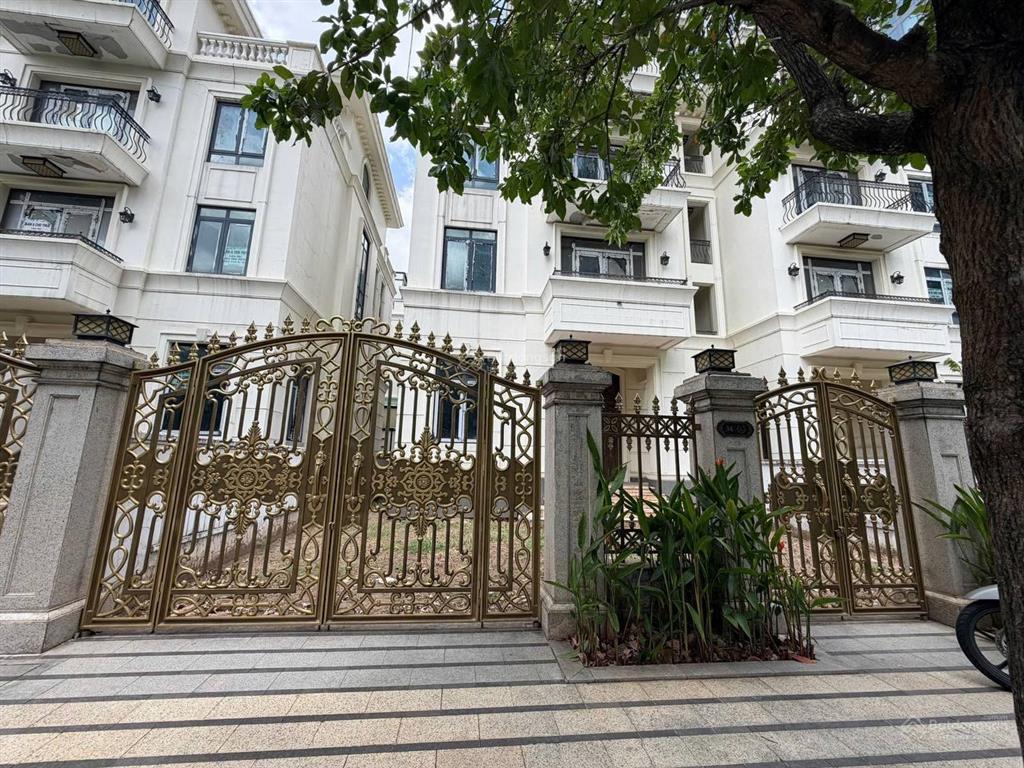 Mới! cho thuê bt vic 225m2 dự án vinhomes ba son giá 210tr/tháng có tl, nhà thô hoàn thiện lâu dài