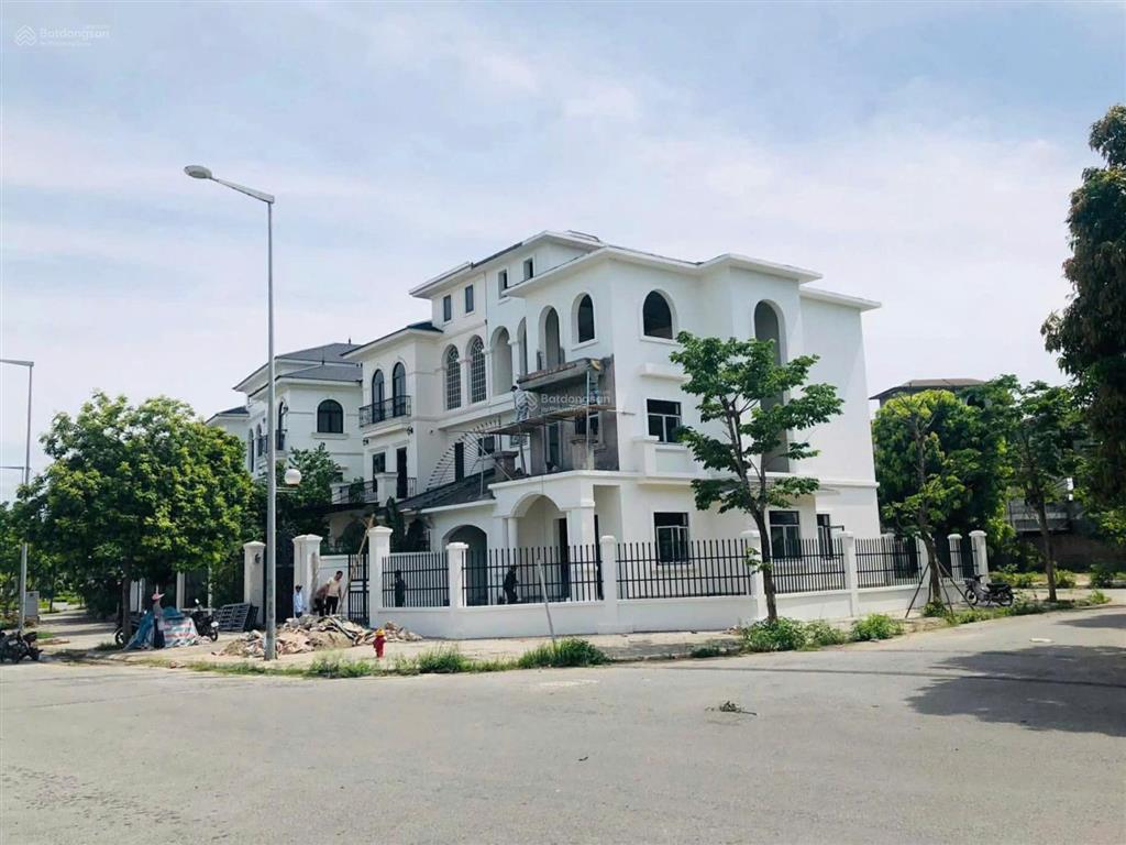 Cho thuê biệt thự góc 3 mặt tiền tại nam an khánh