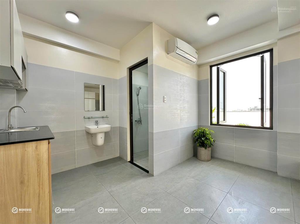 Khai trương căn hộ mới xây  nội thất mới 100%  gần công thương  lê trọng tấn  ở liền