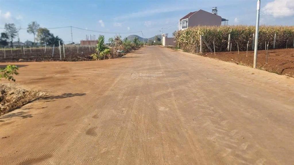 Đất núi r chai phú hội xã đức trọng