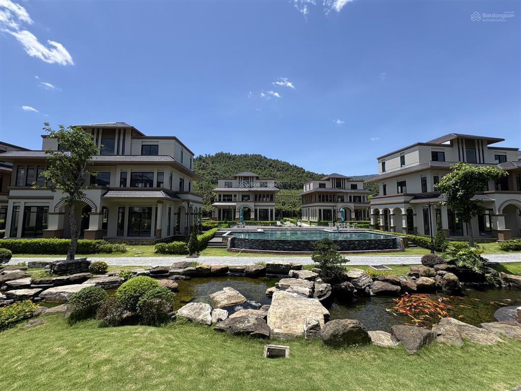 Bán biệt thự vip 480m2 gần đại lộ thăng long