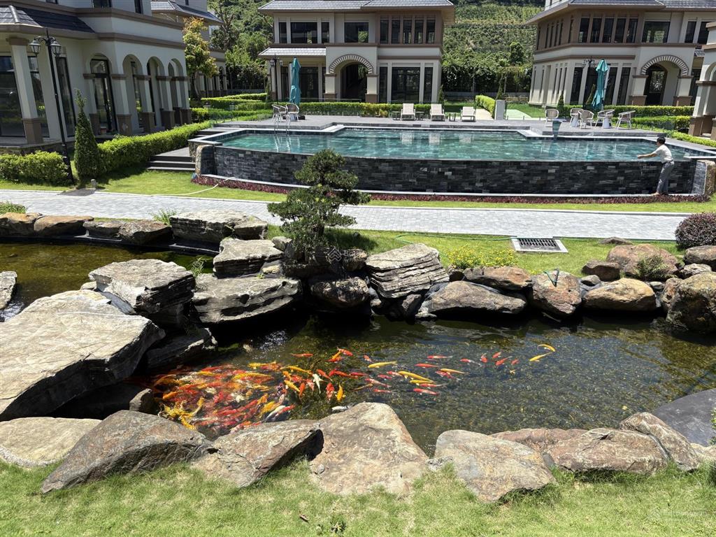Bán biệt thự vip 480m2 gần đại lộ thăng long
