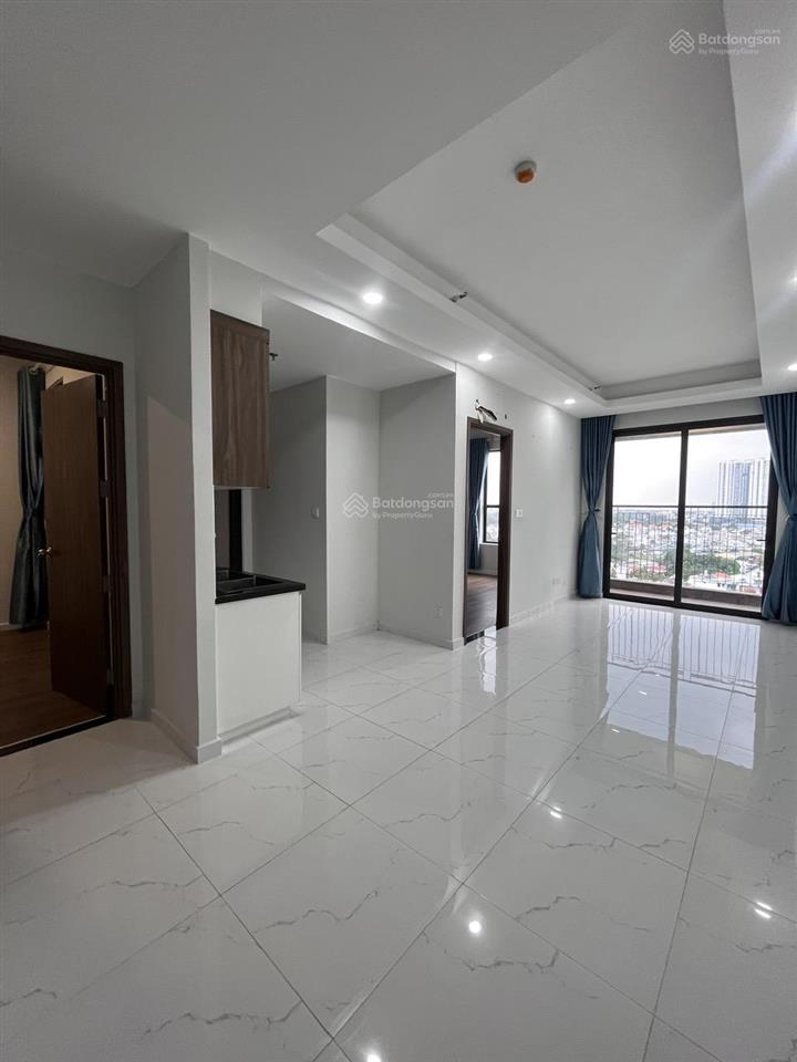 Opal skyline có căn 2pn 61m2 giá 2 tỷ 100. inbox em gửi thông tin
