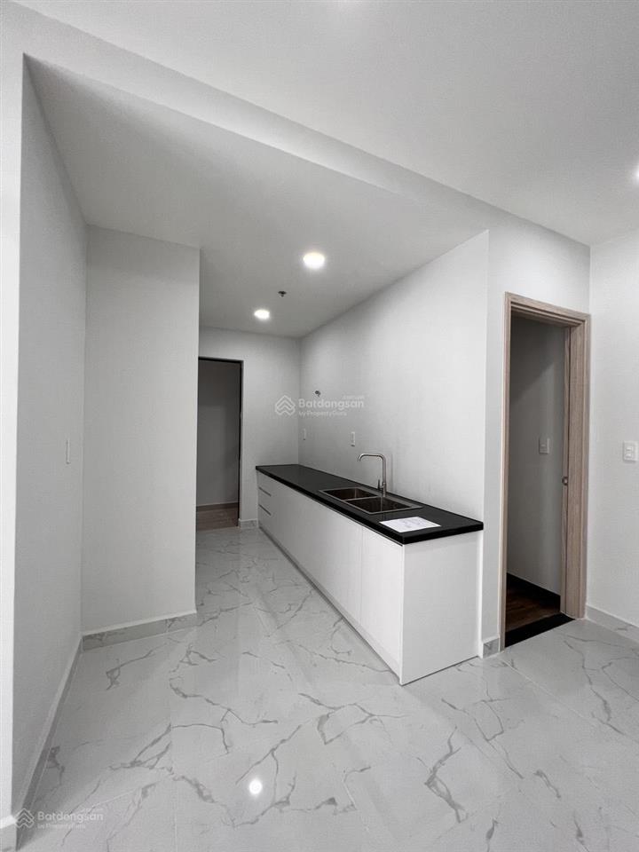 Bán chung cư charm city dĩ an căn hộ 2pn2wc 70m2 giá 2tỷ400 bao phí thuế  sẵn sổ