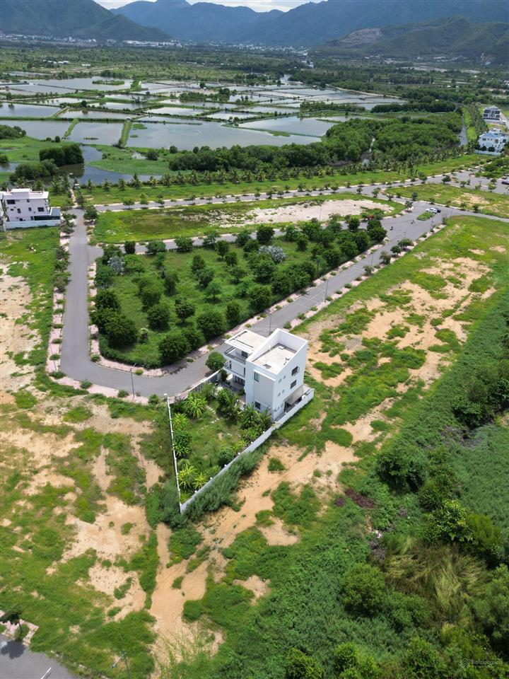 Bán đất nền dự án tại khu đô thị ven sông tắc, 30tr/ m2, 280m2, view đẹp giá ngộp