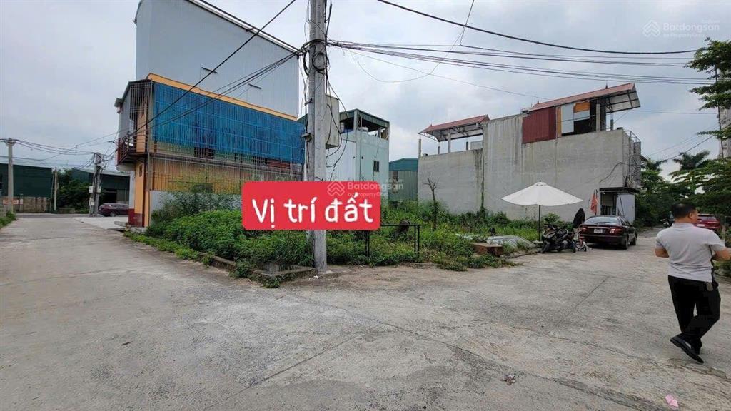 Bán lô góc mặt tiền mênh mang đất đấu giá dư dụ sát mặt đường tl 427, lưu không rộng.