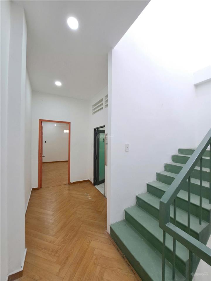 Bán tòa chdv khu phan xích long, p.7, phú nhuận, 6.5x22m, cn 135m2 hầm 7t thu nhập 200tr/th, 22.8tỷ