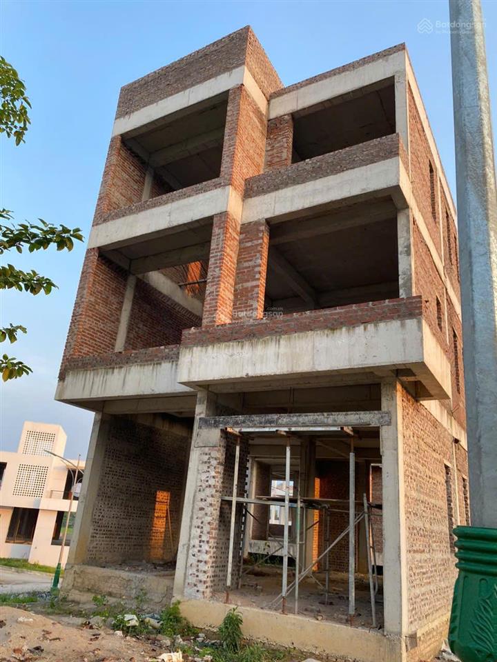 Chính chủ bán biệt thự legacy hill, 24 triệu / m2, 206m2, đã xây dựng phần thô  0528 727 ***