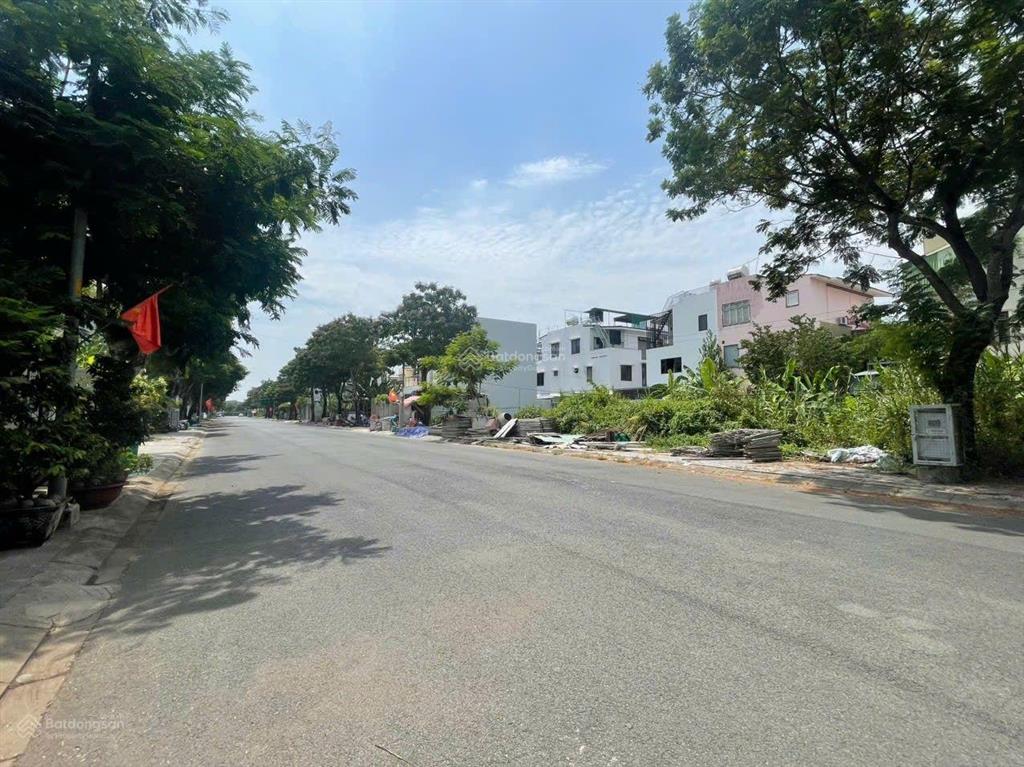 Bán nền biệt thự hưng phú 1 dt 185m2 đường 16m trục thông vành đai 2
