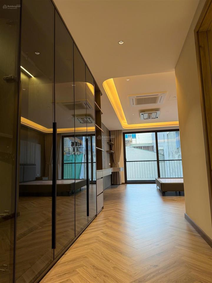 Bán căn nhà tđc phố trạm 58/62m2 mt 4,5 xây 7 tầng thang máy full nt. vỉa hè ô tô tránh kd. 26,5 tỷ