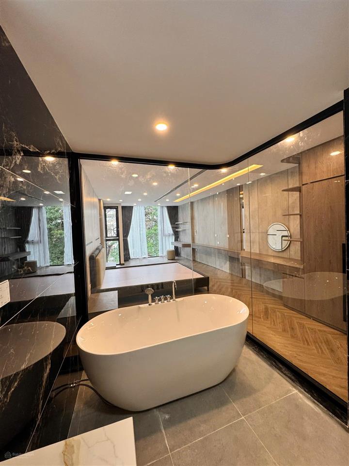 Bán nhà riêng tại đường hoa lâm, long biên, 21 tỷ, 55m2 đẹp, nhiều tiện ích