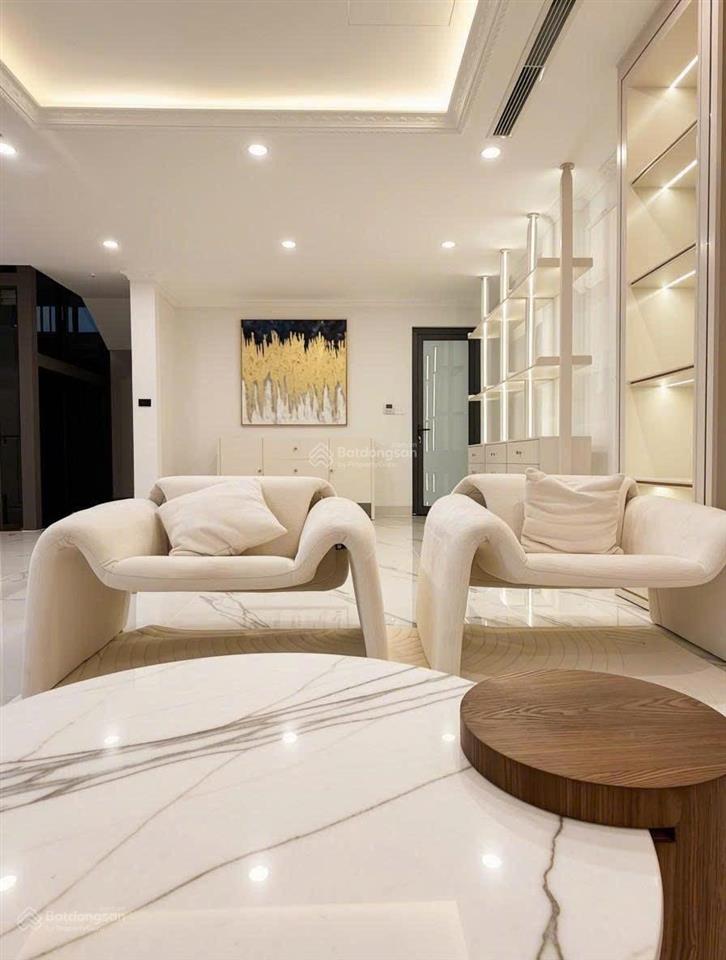 Siêu phẩm nguyễn sơn, long biên 8 tầng thang máy full nội thất. ảnh thật 100%. 91m2 mt 7,65m.38,8ty