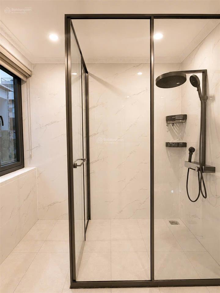 Siêu phẩm nguyễn sơn, long biên 8 tầng thang máy full nội thất. ảnh thật 100%. 91m2 mt 7,65m.38,8ty