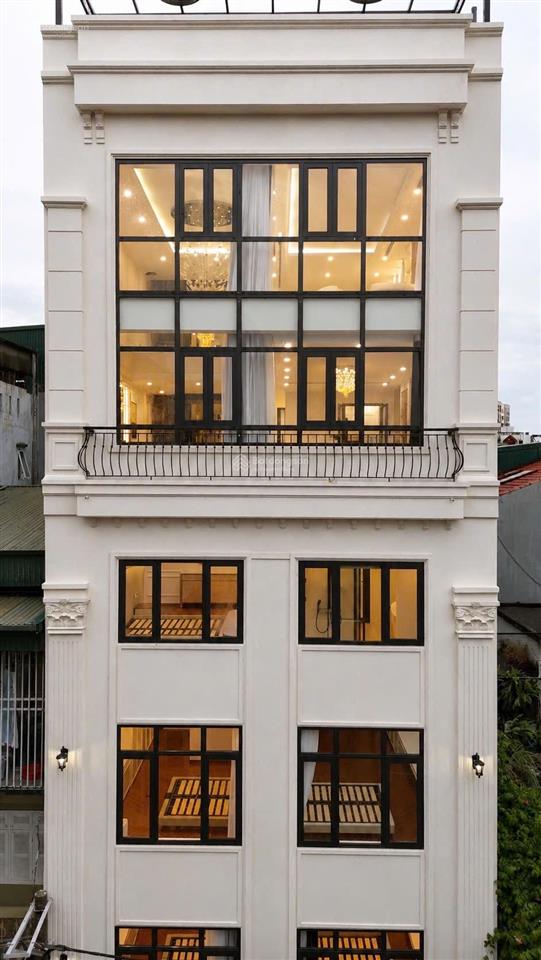 Siêu phẩm nguyễn sơn, long biên 8 tầng thang máy full nội thất. ảnh thật 100%. 91m2 mt 7,65m.38,8ty
