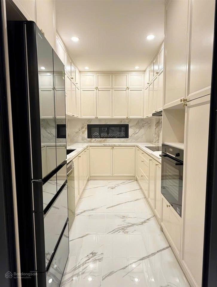 Siêu phẩm nguyễn sơn, long biên 8 tầng thang máy full nội thất. ảnh thật 100%. 91m2 mt 7,65m.38,8ty