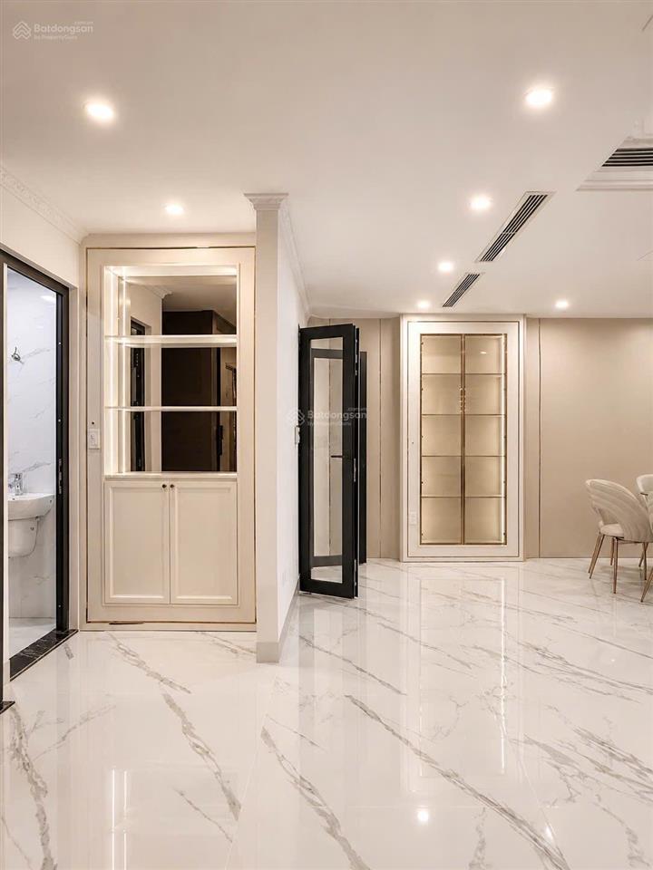 Siêu phẩm nguyễn sơn, long biên 8 tầng thang máy full nội thất. ảnh thật 100%. 91m2 mt 7,65m.38,8ty