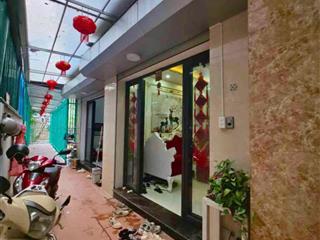 Bán nhà riêng tại thanh am, 5,8 tỷ, 30m2, 3pn, 4wc, 5 tầng, hướng tây nam