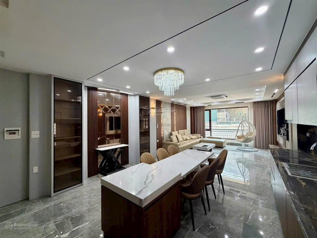 Nhà bát khối long biên, s 80m2 mt 5m căn góc 8 tầng full đồ. 20,5 tỷ có tl