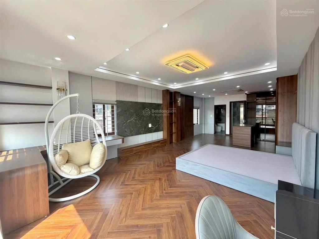Nhà bát khối long biên, s 80m2 mt 5m căn góc 8 tầng full đồ. 20,5 tỷ có tl