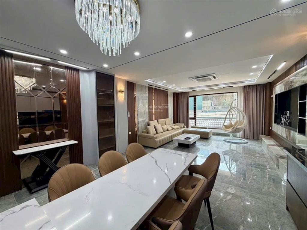 Nhà bát khối long biên, s 80m2 mt 5m căn góc 8 tầng full đồ. 20,5 tỷ có tl