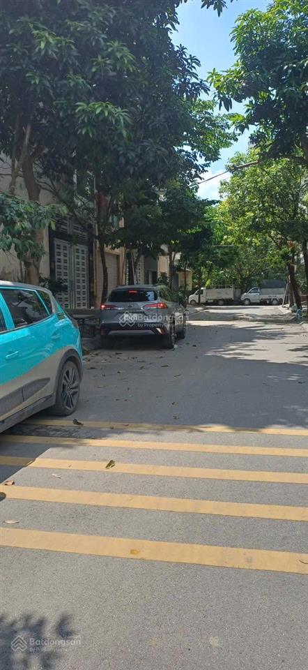 Mảnh đất hiếm phân lô giáo viên ngọc thụy, long biên 80m2 mt 4,5m giá 23,8 tỷ có thương lượng