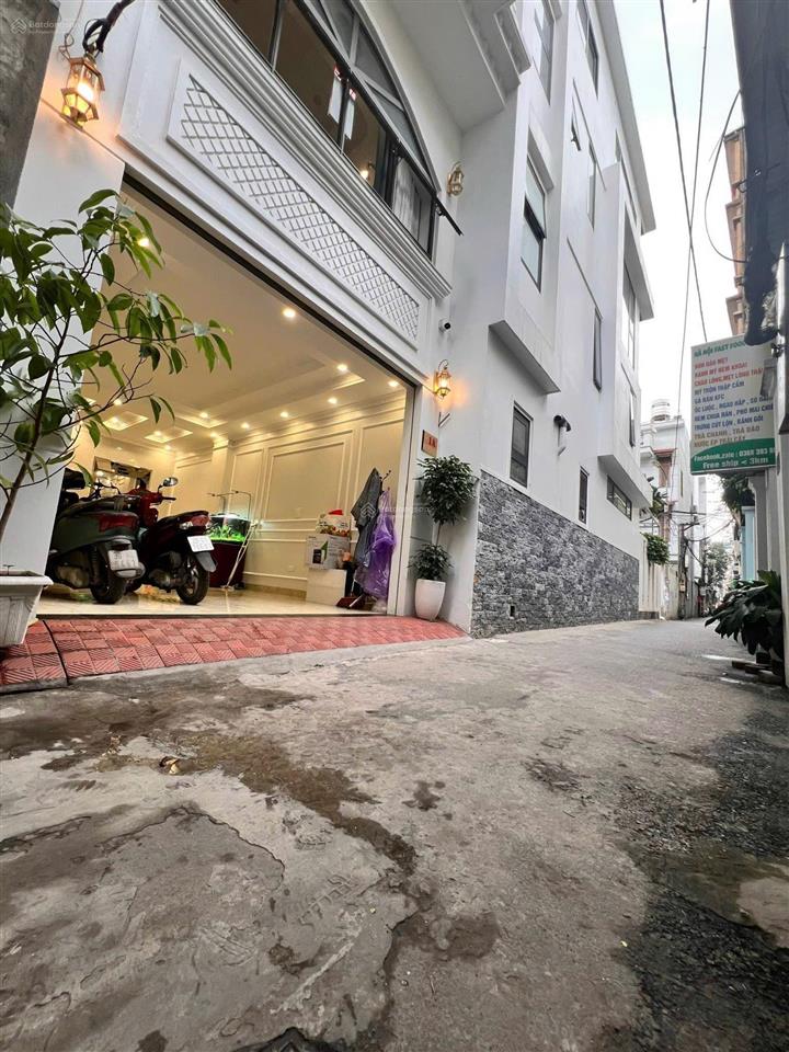 Nhanh tay thì còn, nhà ngọc thụy 6 tầng thang máy s40m2 mt 4m giá 11,5 tỷ