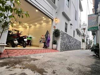Nhanh tay thì còn, nhà ngọc thụy 6 tầng thang máy s40m2 mt 4m giá 11,5 tỷ