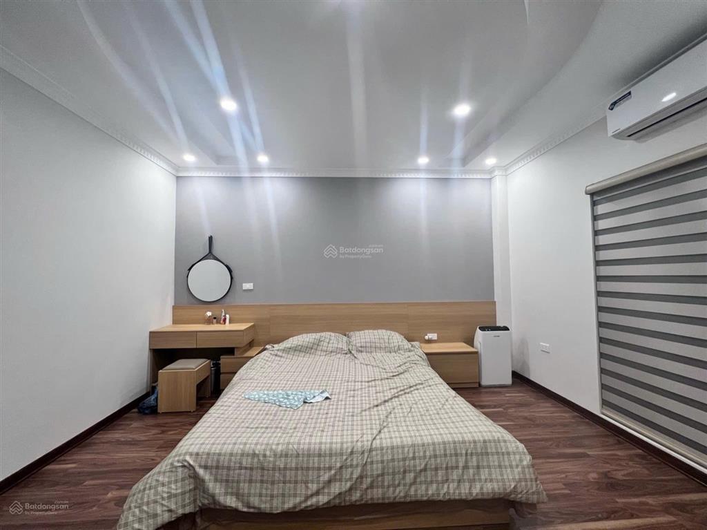 Nhanh tay thì còn, nhà ngọc thụy 6 tầng thang máy s40m2 mt 4m giá 11,5 tỷ