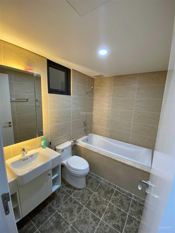Chính chủ bán ch (3n  2vs). dt 108m2. giá 7,3 tỷ. đc mỹ đình plaza 1. nội thất đầy đủ, sẵn sổ