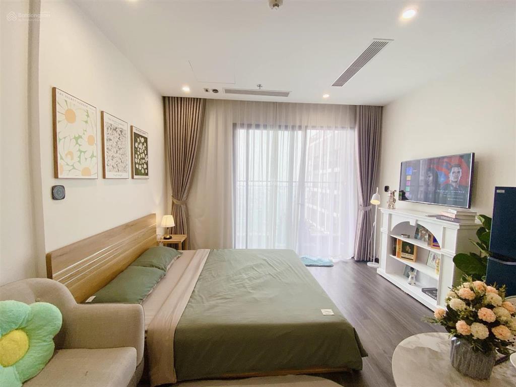 Chính chủ bán ch 70m2 (2pn 2vs). giá 6,3 tỷ. đc mỹ đình plaza 2 số 2 nguyễn hoàng. nội thất đầy đủ