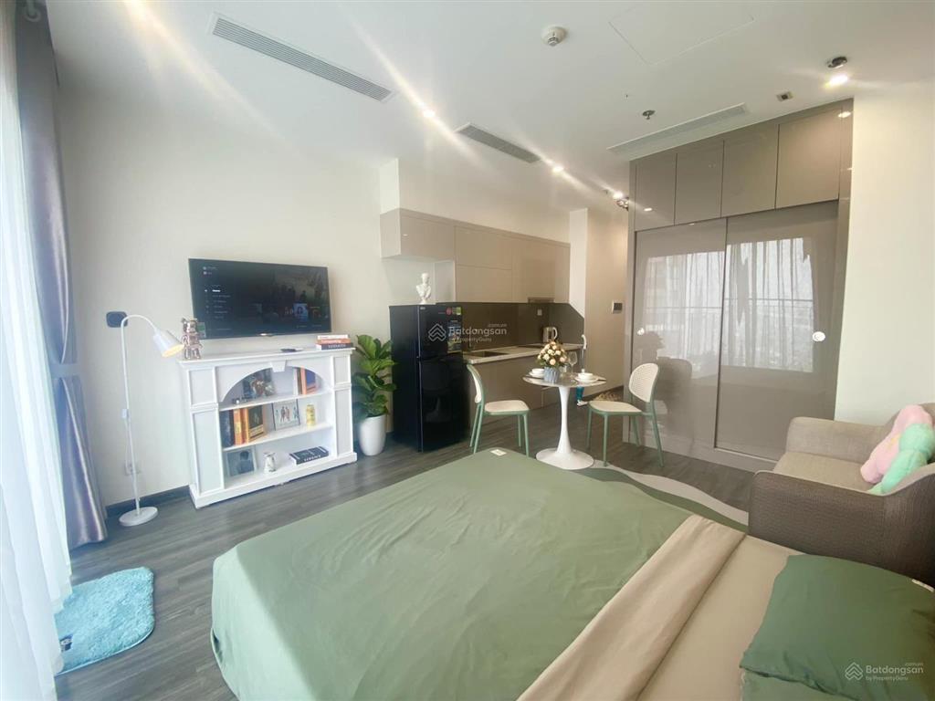 Chính chủ bán ch 70m2 (2pn 2vs). giá 6,3 tỷ. đc mỹ đình plaza 2 số 2 nguyễn hoàng. nội thất đầy đủ