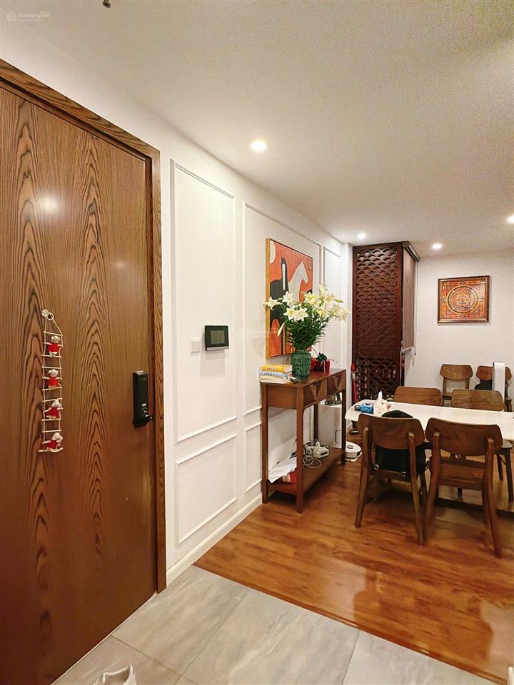 Chính chủ bán ch 2n2vs. dt 76m2. giá 5,9 tỷ. đc hồ gươm plaza, hà đông. full nội thất.