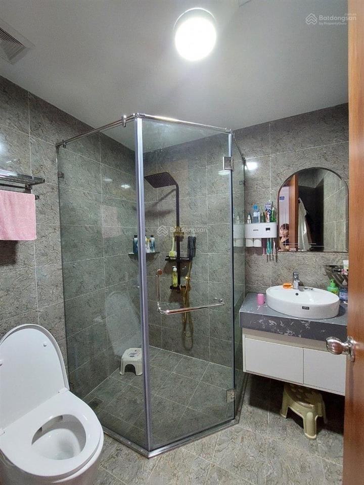 Chính chủ bán ch 6,85 tỷ. 2n  2vs. diện tích 75m2. đc 219 trung kính. full nội thất