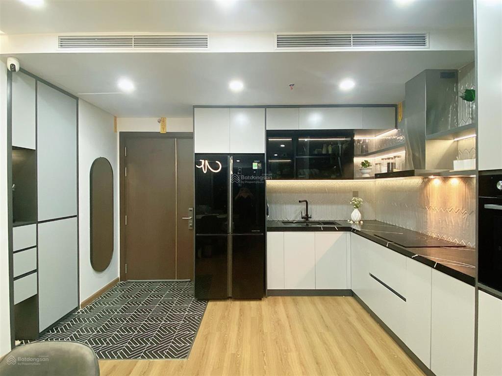 Chính chủ bán ch 2n2vs. dt 75m2 giá 6,9 tỷ. đc home city 177 trung kính, cầu giấy. full nội thất
