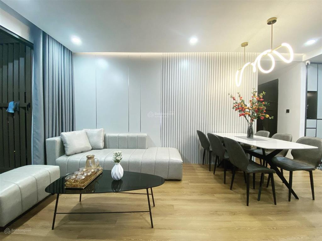 Chính chủ bán ch 2n2vs. dt 75m2 giá 6,9 tỷ. đc home city 177 trung kính, cầu giấy. full nội thất
