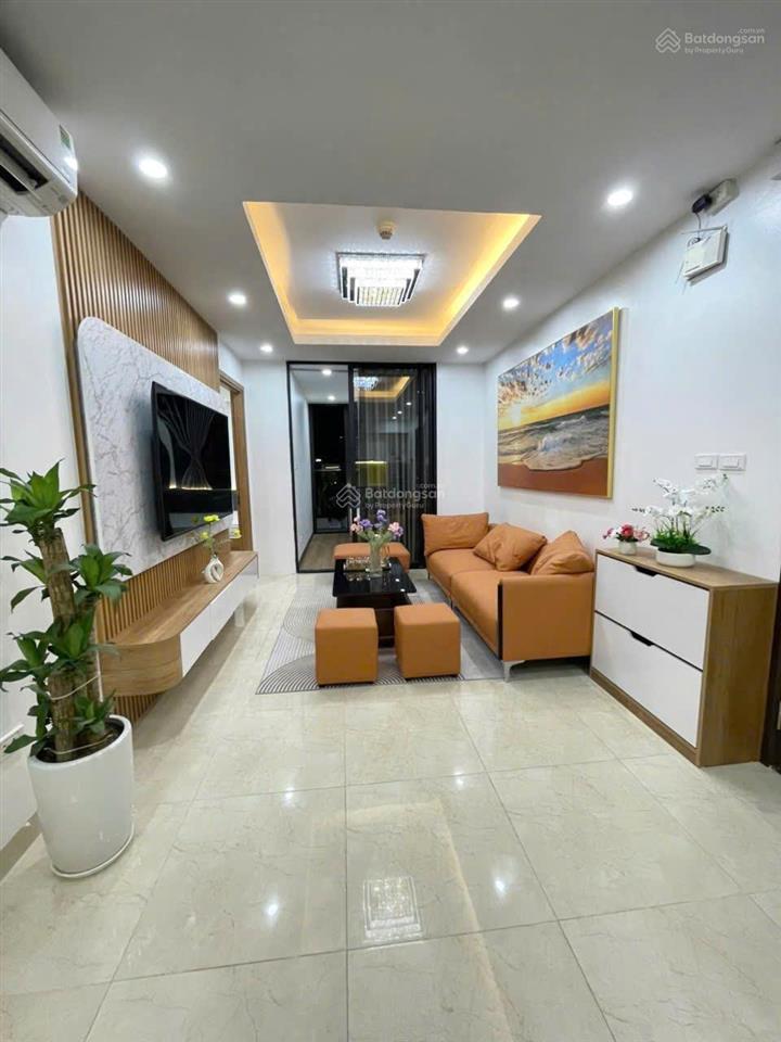 Chính chủ bán ch 2n1vs. dt 60m2. giá 5,9 tỷ. đc center point 110 cầu giấy. nội thất đầy đủ