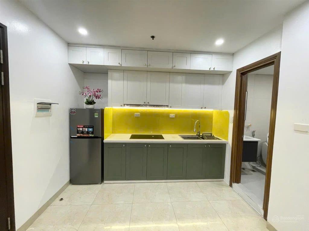 Chính chủ bán ch 2n1vs. dt 60m2. giá 5,9 tỷ. đc center point 110 cầu giấy. nội thất đầy đủ