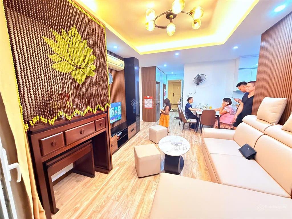 Chính chủ bán ch (3n2vs). dt 102m. giá 7,5 tỷ. đc phú gia residence thanh xuân. full nội thất