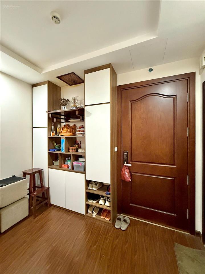 Chính chủ bán căn góc 60m2  (2n2vs). giá 4,4 tỷ. đc samsora vạn phúc, hà đông. full nội thất.