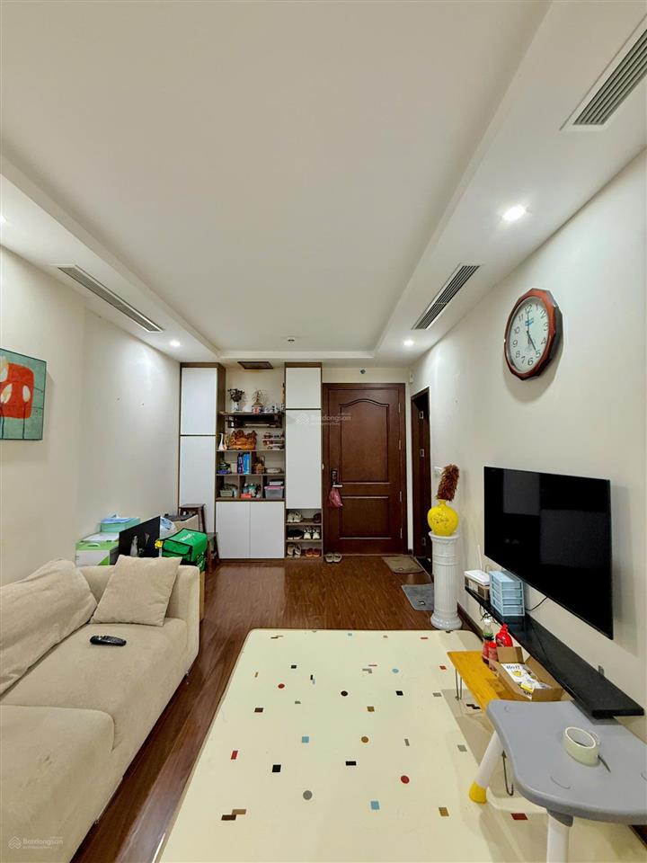 Chính chủ bán căn góc 60m2  (2n2vs). giá 4,4 tỷ. đc samsora vạn phúc, hà đông. full nội thất.