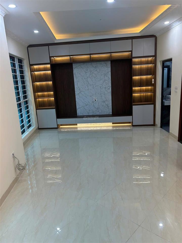 Thị trấn văn điển, 45m2, 6 tầng, thang máy hiện đại.
gara vf3, mặt tiền bề thế
giá 11 tỷ, có tl